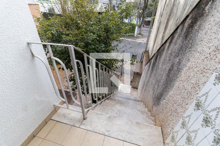 Casa à venda com 202m², 3 quartos e 4 vagasEscada