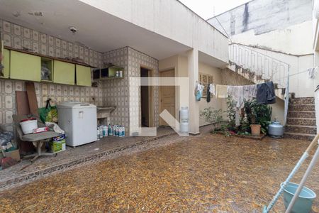 Casa à venda com 202m², 3 quartos e 4 vagasQuintal