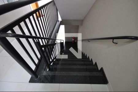 Apartamento à venda com 40m², 2 quartos e sem vagaEscada