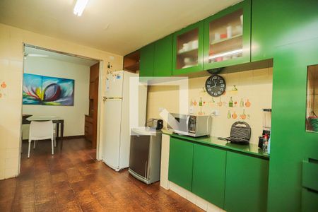 Casa à venda com 280m², 4 quartos e 6 vagasCozinha