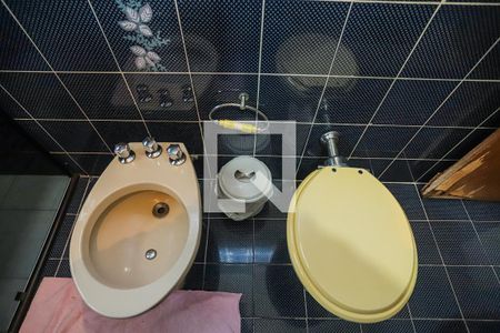 Casa à venda com 280m², 4 quartos e 6 vagasBanheiro Social