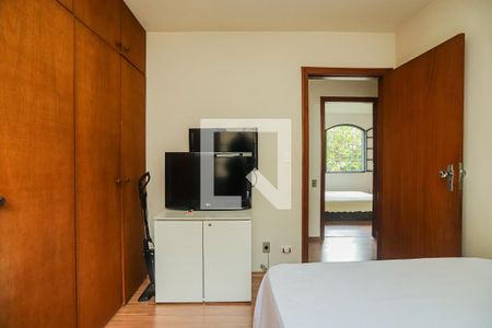 Casa à venda com 280m², 4 quartos e 6 vagasQuarto 2