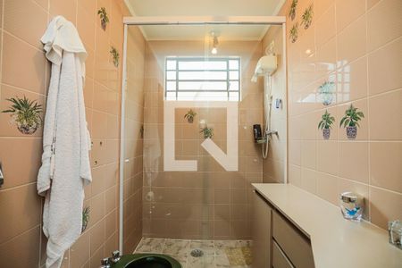 Casa à venda com 280m², 4 quartos e 6 vagasBanheiro da Suíte