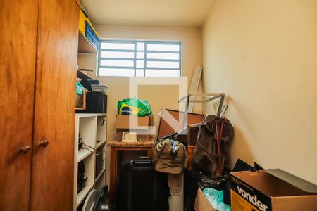 Casa à venda com 280m², 4 quartos e 6 vagasQuarto de Serviço