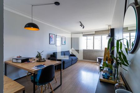 Sala de apartamento à venda com 2 quartos, 68m² em Vila Gumercindo, São Paulo
