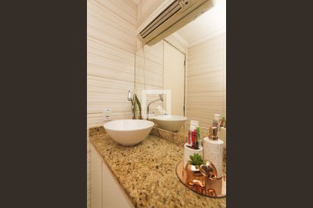 Apartamento à venda com 70m², 2 quartos e sem vaga Apartamento à venda com 70m², 2 quartos e sem vagaBanheiro