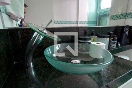 Apartamento à venda com 74m², 3 quartos e 2 vagas Apartamento à venda com 74m², 3 quartos e 2 vagasBanheiro 2 - Social