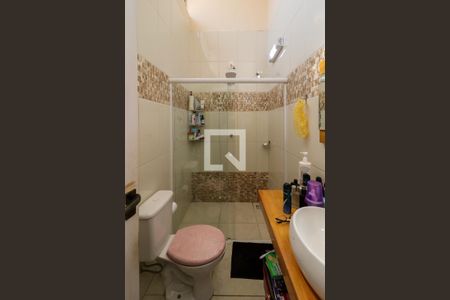 Casa à venda com 323m², 4 quartos e 3 vagas Casa à venda com 323m², 4 quartos e 3 vagasBanheiro da Suíte