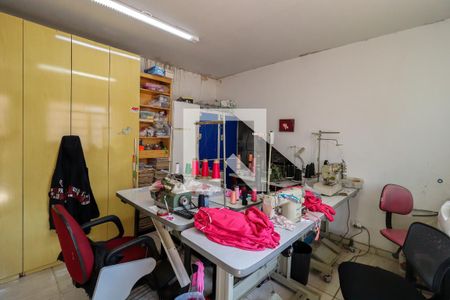 Casa à venda com 323m², 4 quartos e 3 vagas Casa à venda com 323m², 4 quartos e 3 vagasEdicula