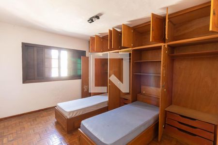 Quarto 2 de casa à venda com 3 quartos, 150m² em Vila Guilhermina, São Paulo