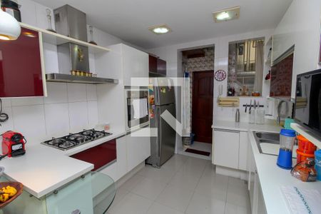 Apartamento para alugar com 113m², 3 quartos e 1 vaga Apartamento para alugar com 113m², 3 quartos e 1 vagaCozinha - Armários