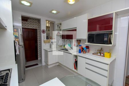 Apartamento para alugar com 113m², 3 quartos e 1 vaga Apartamento para alugar com 113m², 3 quartos e 1 vagaCozinha- Armários