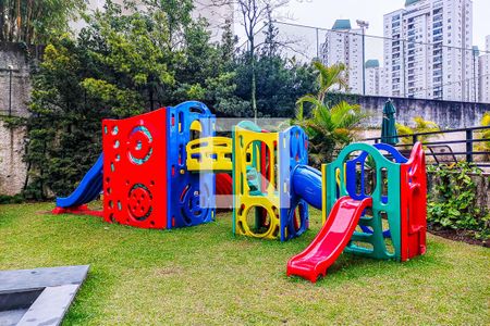 Apartamento à venda com 130m², 3 quartos e 3 vagasÁrea Comum - Playground