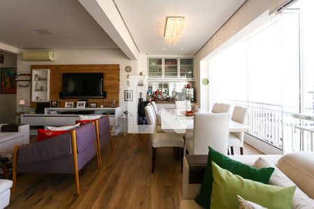 Sala de apartamento à venda com 3 quartos, 172m² em Vila Suzana, São Paulo