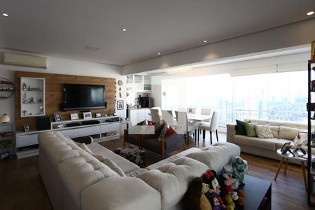 Sala de apartamento à venda com 3 quartos, 172m² em Vila Suzana, São Paulo