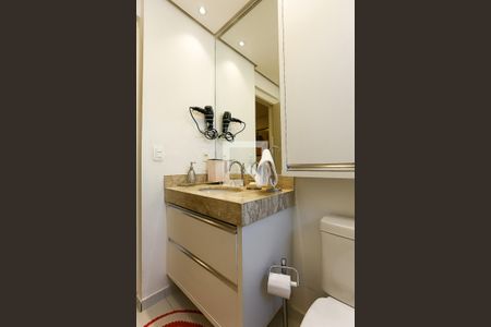 Apartamento à venda com 172m², 3 quartos e 3 vagasBanheiro da Suíte 2