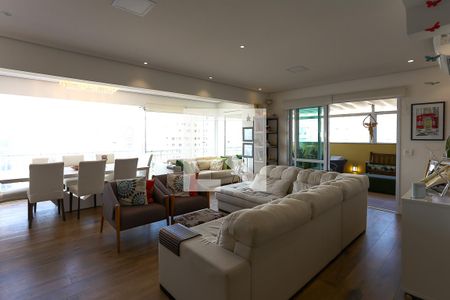 Sala de apartamento à venda com 3 quartos, 172m² em Vila Suzana, São Paulo