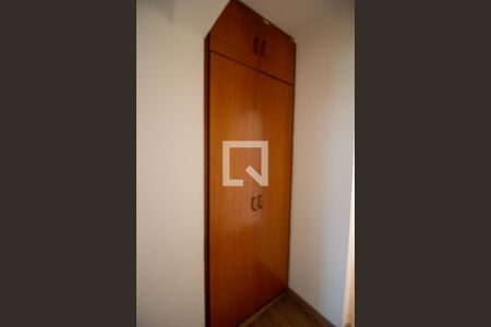 Apartamento para alugar com 70m², 2 quartos e 1 vagaCloset