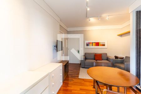 Sala/Cozinha de apartamento à venda com 1 quarto, 43m² em Vila Olímpia, São Paulo