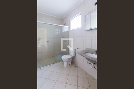 Casa à venda com 201m², 3 quartos e 2 vagasBanheiro 1