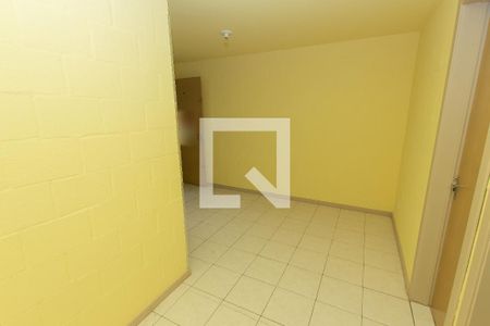Sala de apartamento à venda com 2 quartos, 42m² em Rubem Berta, Porto Alegre