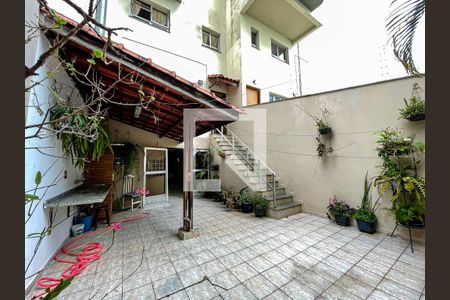 Casa para alugar com 300m², 5 quartos e 5 vagasChurrasqueira