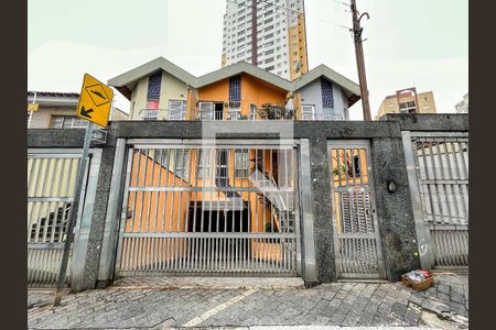 Casa para alugar com 300m², 5 quartos e 5 vagasFachada