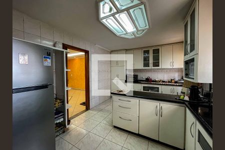 Casa para alugar com 300m², 5 quartos e 5 vagasCozinha