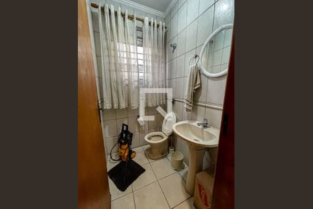 Casa para alugar com 300m², 5 quartos e 5 vagasBanheiro 3