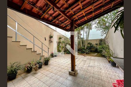 Casa para alugar com 300m², 5 quartos e 5 vagasChurrasqueira