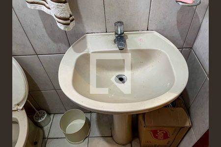 Casa para alugar com 300m², 5 quartos e 5 vagasBanheiro 3