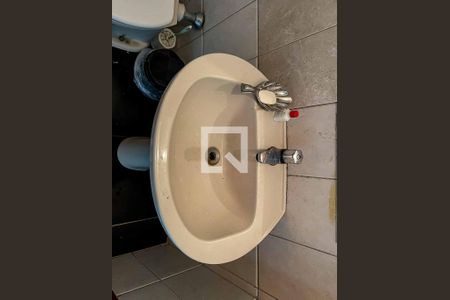 Casa para alugar com 300m², 5 quartos e 5 vagasBanheiro 2