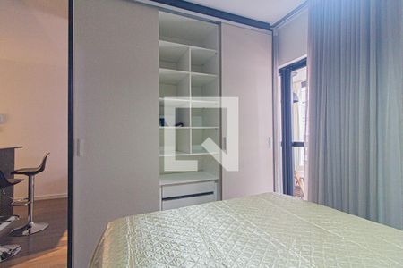 Quarto de kitnet/studio para alugar com 1 quarto, 36m² em Centro, Curitiba