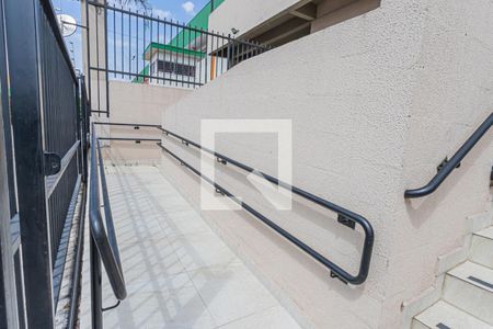 Apartamento para alugar com 45m², 2 quartos e 1 vaga Apartamento para alugar com 45m², 2 quartos e 1 vagaRampas de acesso entrada