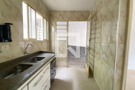 Casa à venda com 240m², 4 quartos e 3 vagasCozinha