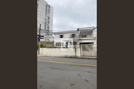 Casa à venda com 240m², 4 quartos e 3 vagasFachada