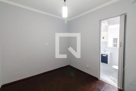 Sala/Quarto de casa para alugar com 1 quarto, 20m² em Chácara Seis de Outubro, São Paulo