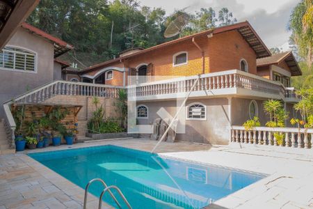Casa de condomínio para alugar com 16m², 6 quartos e 5 vagasPiscina