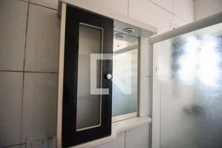 Casa à venda com 98m², 3 quartos e 2 vagas Casa à venda com 98m², 3 quartos e 2 vagasDetalhe Banheiro da Suíte