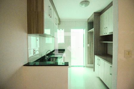 Casa à venda com 98m², 3 quartos e 2 vagas Casa à venda com 98m², 3 quartos e 2 vagasCozinha