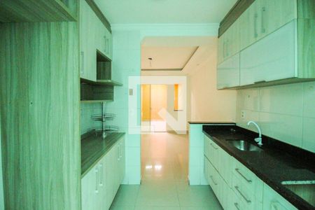 Casa à venda com 98m², 3 quartos e 2 vagas Casa à venda com 98m², 3 quartos e 2 vagasCozinha