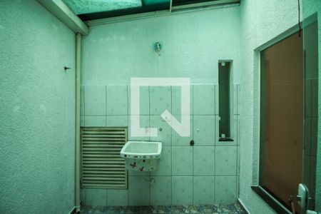 Casa à venda com 98m², 3 quartos e 2 vagas Casa à venda com 98m², 3 quartos e 2 vagasÁrea de Serviço