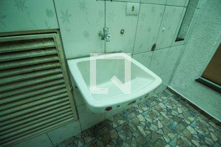 Casa à venda com 98m², 3 quartos e 2 vagas Casa à venda com 98m², 3 quartos e 2 vagasDetalhe Área de Serviço