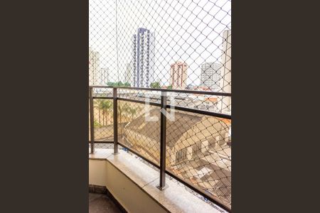 Apartamento à venda com 116m², 3 quartos e 2 vagasSacada do Quarto 2