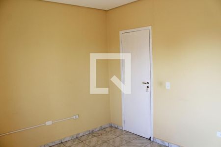 Quarto de casa para alugar com 2 quartos, 42m² em Jardim dos Ipês, Itaquaquecetuba