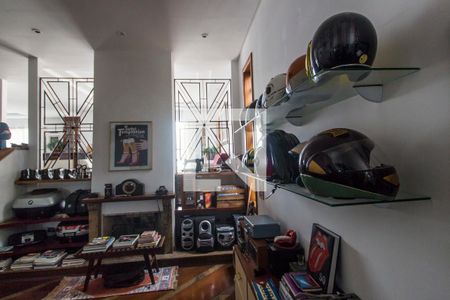 Casa de condomínio à venda com 350m², 5 quartos e sem vagaEscritório