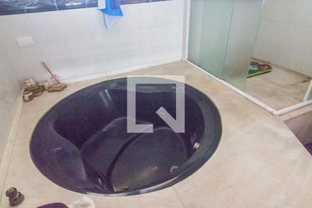 Casa de condomínio à venda com 350m², 5 quartos e sem vagaDetalhe do Banheiro da Suite