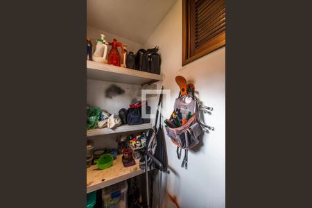 Casa de condomínio à venda com 350m², 5 quartos e sem vagaDepósito