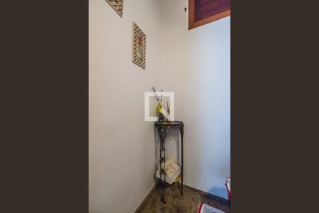 Casa de condomínio à venda com 350m², 5 quartos e sem vagaLavabo