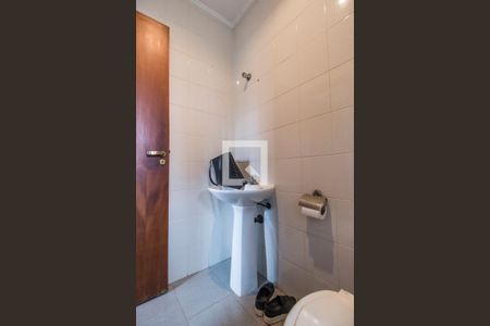 Casa de condomínio à venda com 350m², 5 quartos e sem vagaBanheiro de Serviço